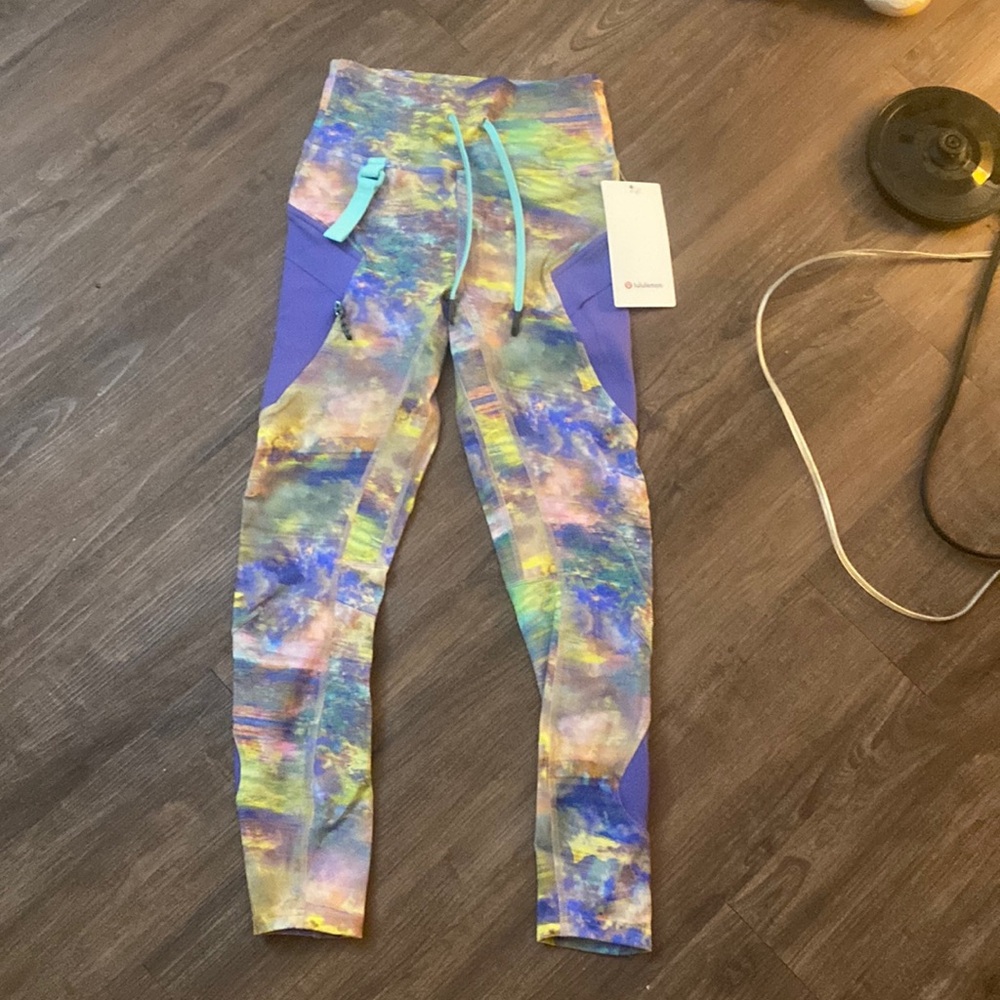 NWT Lululemon Cargo SHR Hiking tight 25” size 4